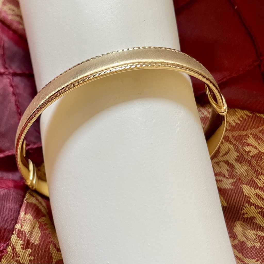 Vintage Designer Milord 18k Italy Yellow Gold Brushed Bangle Bracelet